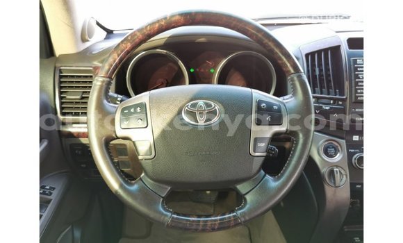 Buy Import Toyota Land Cruiser Black Car in Import - Dubai in Central Kenya Buy Import Toyota Land Cruiser Black Car in Import - Dubai in Central Kenya