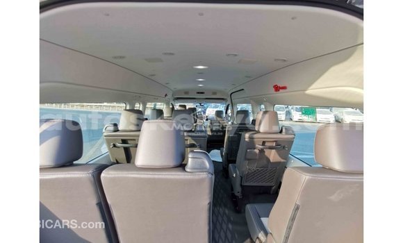 Nunua Imported Toyota Hiace Nyingine Gari ndani ya Import - Dubai nchini Kati Kenya Nunua Imported Toyota Hiace Nyingine Gari ndani ya Import - Dubai nchini Kati Kenya