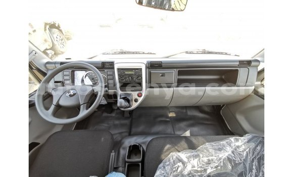 Imported Mitsubishi Fuso White Netiree iti Import - Dubai keessatti Central Kenya keessatti Imported Mitsubishi Fuso White Netiree iti Import - Dubai keessatti Central Kenya keessatti
