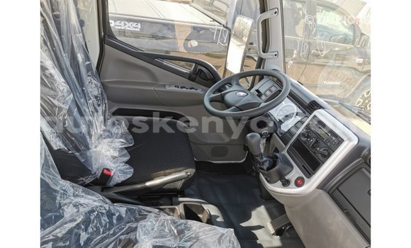 Imported Mitsubishi Fuso White Netiree iti Import - Dubai keessatti Central Kenya keessatti Imported Mitsubishi Fuso White Netiree iti Import - Dubai keessatti Central Kenya keessatti