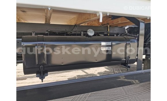 Imported Mitsubishi Fuso White Netiree iti Import - Dubai keessatti Central Kenya keessatti Imported Mitsubishi Fuso White Netiree iti Import - Dubai keessatti Central Kenya keessatti