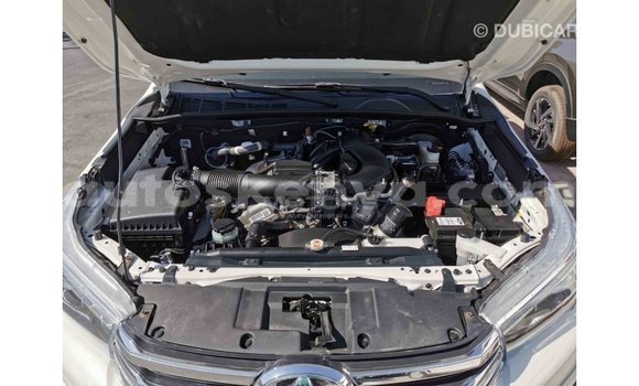Buy Import Toyota Hilux White Car in Import - Dubai in Central Kenya Buy Import Toyota Hilux White Car in Import - Dubai in Central Kenya