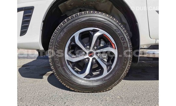 Buy Import Toyota Hilux White Car in Import - Dubai in Central Kenya Buy Import Toyota Hilux White Car in Import - Dubai in Central Kenya