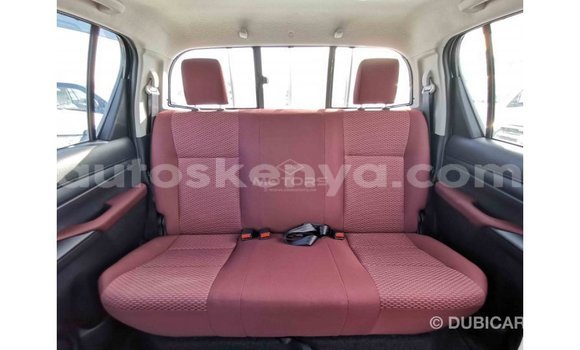 Nunua Imported Toyota Hilux Nyeupe Gari ndani ya Import - Dubai nchini Kati Kenya Nunua Imported Toyota Hilux Nyeupe Gari ndani ya Import - Dubai nchini Kati Kenya
