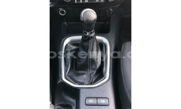 Nunua Imported Toyota Hilux Nyeupe Gari ndani ya Import - Dubai nchini Kati Kenya Nunua Imported Toyota Hilux Nyeupe Gari ndani ya Import - Dubai nchini Kati Kenya