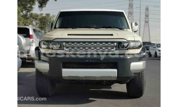 Imported Toyota FJ Cruiser Beige Makiinaa iti Import - Dubai keessatti Central Kenya keessatti Imported Toyota FJ Cruiser Beige Makiinaa iti Import - Dubai keessatti Central Kenya keessatti