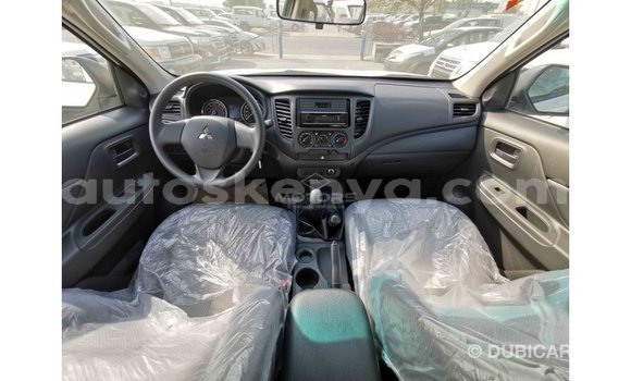 Nunua Imported Mitsubishi L200 Nyeupe Gari ndani ya Import - Dubai nchini Kati Kenya Nunua Imported Mitsubishi L200 Nyeupe Gari ndani ya Import - Dubai nchini Kati Kenya
