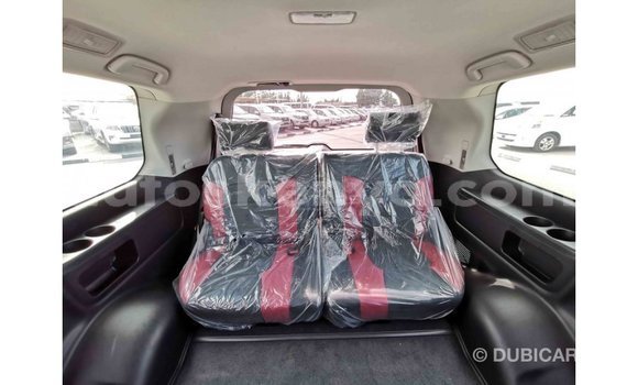 Imported Toyota Land Cruiser Black Makiinaa iti Import - Dubai keessatti Central Kenya keessatti Imported Toyota Land Cruiser Black Makiinaa iti Import - Dubai keessatti Central Kenya keessatti