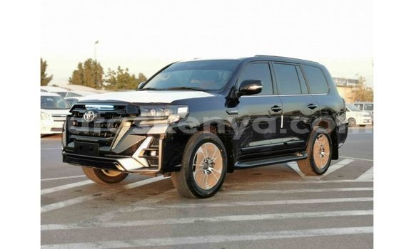 Nunua Imported Toyota Land Cruiser Nyeusi Gari ndani ya Import - Dubai nchini Kati Kenya Nunua Imported Toyota Land Cruiser Nyeusi Gari ndani ya Import - Dubai nchini Kati Kenya