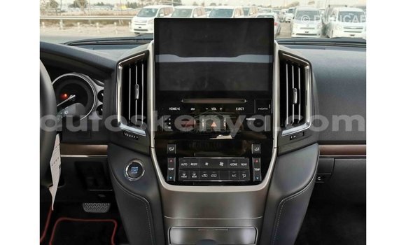 Nunua Imported Toyota Land Cruiser Nyeusi Gari ndani ya Import - Dubai nchini Kati Kenya Nunua Imported Toyota Land Cruiser Nyeusi Gari ndani ya Import - Dubai nchini Kati Kenya