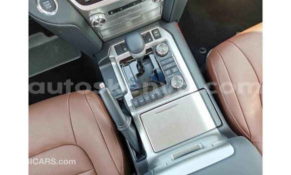 Buy Import Toyota Land Cruiser Black Car in Import - Dubai in Central Kenya Buy Import Toyota Land Cruiser Black Car in Import - Dubai in Central Kenya