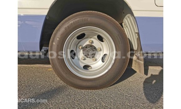 Nunua Imported Toyota Coaster Nyeupe Gari ndani ya Import - Dubai nchini Kati Kenya Nunua Imported Toyota Coaster Nyeupe Gari ndani ya Import - Dubai nchini Kati Kenya