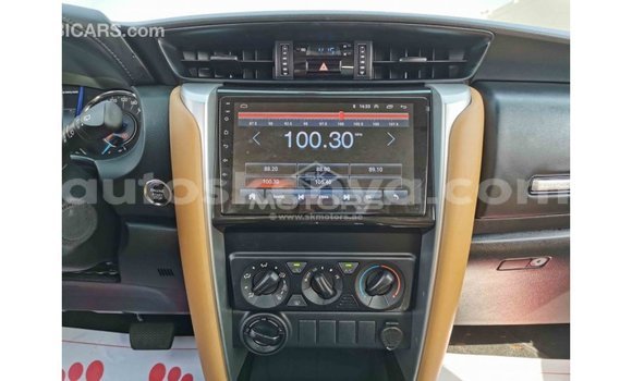 Imported Toyota Fortuner Black Makiinaa iti Import - Dubai keessatti Central Kenya keessatti Imported Toyota Fortuner Black Makiinaa iti Import - Dubai keessatti Central Kenya keessatti