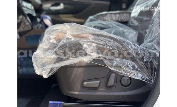 Nunua Imported Hyundai Santa Fe Nyeupe Gari ndani ya Import - Dubai nchini Kati Kenya Nunua Imported Hyundai Santa Fe Nyeupe Gari ndani ya Import - Dubai nchini Kati Kenya