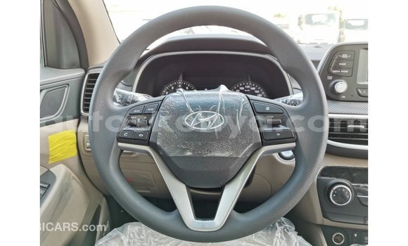 Nunua Imported Hyundai Tucson Nyeusi Gari ndani ya Import - Dubai nchini Kati Kenya Nunua Imported Hyundai Tucson Nyeusi Gari ndani ya Import - Dubai nchini Kati Kenya