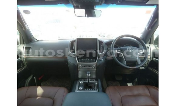 Nunua Imported Toyota Land Cruiser Nyeusi Gari ndani ya Import - Dubai nchini Kati Kenya Nunua Imported Toyota Land Cruiser Nyeusi Gari ndani ya Import - Dubai nchini Kati Kenya