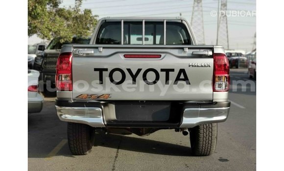 Nunua Imported Toyota Hilux Nyingine Gari ndani ya Import - Dubai nchini Kati Kenya Nunua Imported Toyota Hilux Nyingine Gari ndani ya Import - Dubai nchini Kati Kenya