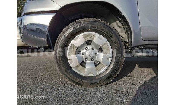 Nunua Imported Toyota Hilux Nyingine Gari ndani ya Import - Dubai nchini Kati Kenya Nunua Imported Toyota Hilux Nyingine Gari ndani ya Import - Dubai nchini Kati Kenya