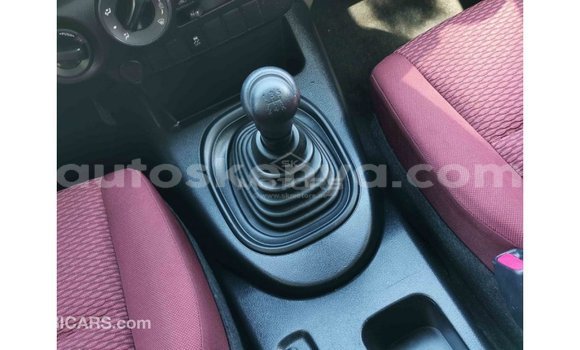 Nunua Imported Toyota Hilux Nyeupe Gari ndani ya Import - Dubai nchini Kati Kenya Nunua Imported Toyota Hilux Nyeupe Gari ndani ya Import - Dubai nchini Kati Kenya