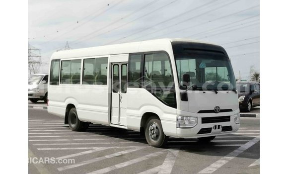 Nunua Imported Toyota Coaster Nyeupe Gari ndani ya Import - Dubai nchini Kati Kenya Nunua Imported Toyota Coaster Nyeupe Gari ndani ya Import - Dubai nchini Kati Kenya