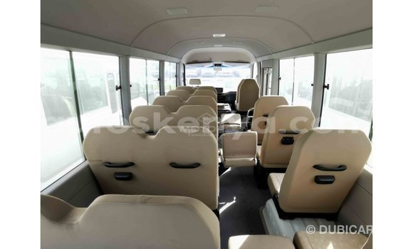 Nunua Imported Toyota Coaster Nyeupe Gari ndani ya Import - Dubai nchini Kati Kenya Nunua Imported Toyota Coaster Nyeupe Gari ndani ya Import - Dubai nchini Kati Kenya