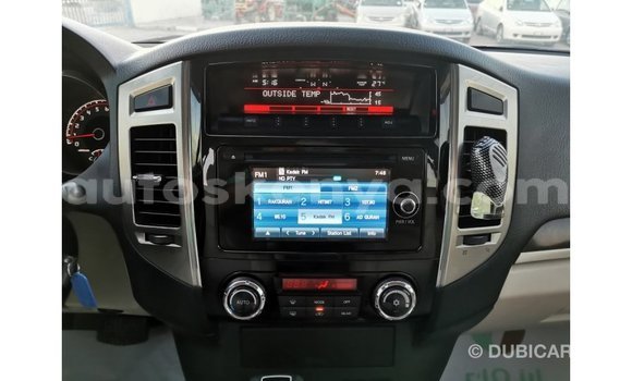Nunua Imported Mitsubishi Pajero Nyeusi Gari ndani ya Import - Dubai nchini Kati Kenya Nunua Imported Mitsubishi Pajero Nyeusi Gari ndani ya Import - Dubai nchini Kati Kenya