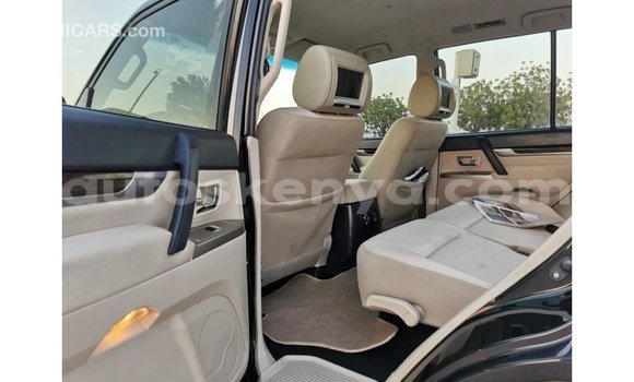 Nunua Imported Mitsubishi Pajero Nyeusi Gari ndani ya Import - Dubai nchini Kati Kenya Nunua Imported Mitsubishi Pajero Nyeusi Gari ndani ya Import - Dubai nchini Kati Kenya