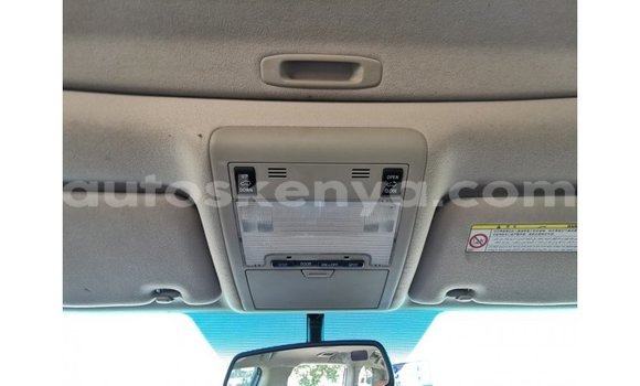 Nunua Imported Toyota Land Cruiser Nyeupe Gari ndani ya Import - Dubai nchini Kati Kenya Nunua Imported Toyota Land Cruiser Nyeupe Gari ndani ya Import - Dubai nchini Kati Kenya