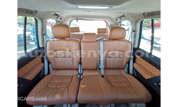 Nunua Imported Toyota Land Cruiser Nyeupe Gari ndani ya Import - Dubai nchini Kati Kenya Nunua Imported Toyota Land Cruiser Nyeupe Gari ndani ya Import - Dubai nchini Kati Kenya