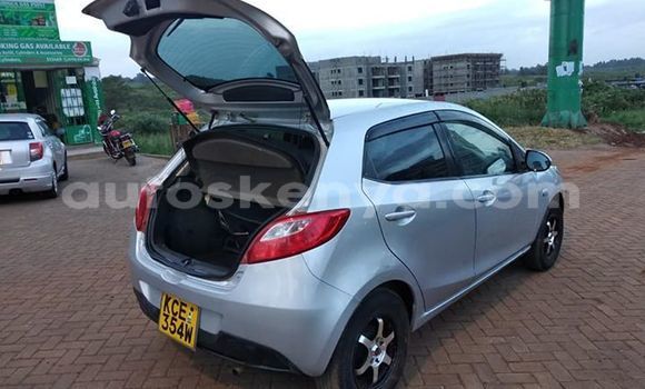 Oofamaa Mazda Demio Silver Makiinaa iti Nairobi keessatti Nairobi keessatti Oofamaa Mazda Demio Silver Makiinaa iti Nairobi keessatti Nairobi keessatti