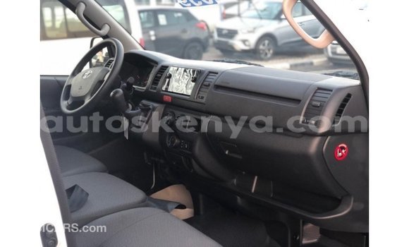 Nunua Imported Toyota DA Nyeupe Lori ndani ya Import - Dubai nchini Kati Kenya Nunua Imported Toyota DA Nyeupe Lori ndani ya Import - Dubai nchini Kati Kenya