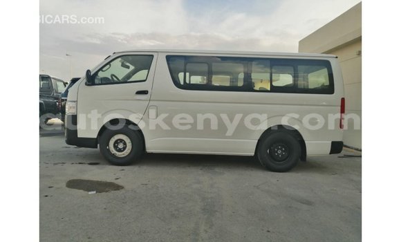 Imported Toyota DA White Netiree iti Import - Dubai keessatti Central Kenya keessatti Imported Toyota DA White Netiree iti Import - Dubai keessatti Central Kenya keessatti