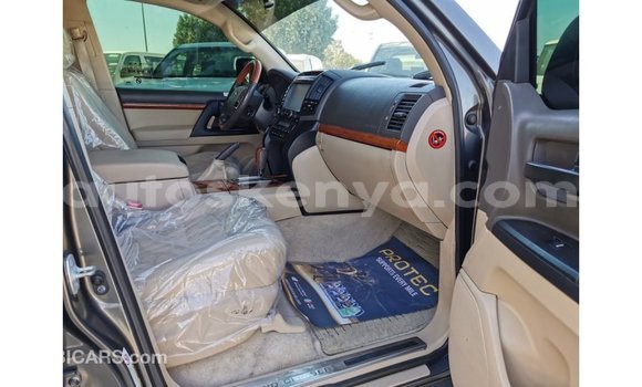 Imported Toyota Land Cruiser Other Makiinaa iti Import - Dubai keessatti Central Kenya keessatti Imported Toyota Land Cruiser Other Makiinaa iti Import - Dubai keessatti Central Kenya keessatti
