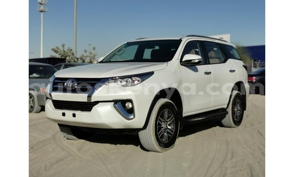 Buy Import Toyota Fortuner White Car in Import - Dubai in Central Kenya Buy Import Toyota Fortuner White Car in Import - Dubai in Central Kenya