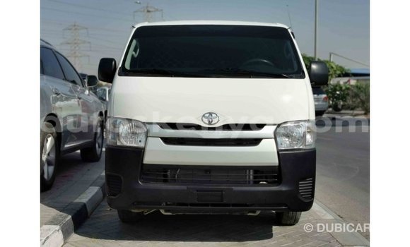 Buy Import Toyota Hiace White Car in Import - Dubai in Central Kenya Buy Import Toyota Hiace White Car in Import - Dubai in Central Kenya