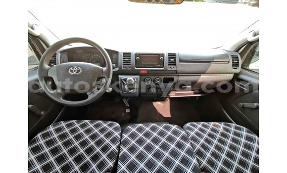 Buy Import Toyota Hiace White Car in Import - Dubai in Central Kenya Buy Import Toyota Hiace White Car in Import - Dubai in Central Kenya