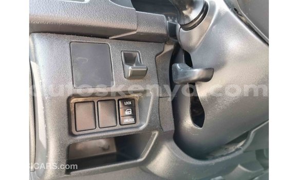 Buy Import Toyota Hiace White Car in Import - Dubai in Central Kenya Buy Import Toyota Hiace White Car in Import - Dubai in Central Kenya