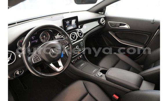 Imported Mercedes‒Benz 250 White Makiinaa iti Import - Dubai keessatti Central Kenya keessatti Imported Mercedes‒Benz 250 White Makiinaa iti Import - Dubai keessatti Central Kenya keessatti