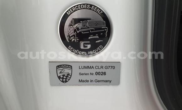 Oofamaa Mercedes‒Benz G-klasse AMG White Makiinaa iti Mombasa keessatti Coastal Kenya keessatti Oofamaa Mercedes‒Benz G-klasse AMG White Makiinaa iti Mombasa keessatti Coastal Kenya keessatti