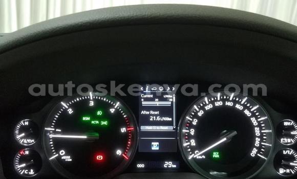 Nunua Ilio tumika Toyota Land Cruiser Nyeupe Gari ndani ya Mombasa nchini Kenya ya Pwani Nunua Ilio tumika Toyota Land Cruiser Nyeupe Gari ndani ya Mombasa nchini Kenya ya Pwani