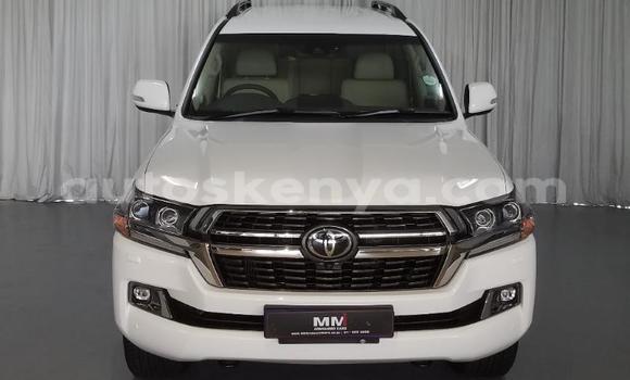 Nunua Ilio tumika Toyota Land Cruiser Nyeupe Gari ndani ya Mombasa nchini Kenya ya Pwani Nunua Ilio tumika Toyota Land Cruiser Nyeupe Gari ndani ya Mombasa nchini Kenya ya Pwani