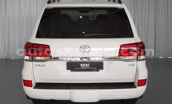 Nunua Ilio tumika Toyota Land Cruiser Nyeupe Gari ndani ya Mombasa nchini Kenya ya Pwani Nunua Ilio tumika Toyota Land Cruiser Nyeupe Gari ndani ya Mombasa nchini Kenya ya Pwani