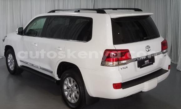 Nunua Ilio tumika Toyota Land Cruiser Nyeupe Gari ndani ya Mombasa nchini Kenya ya Pwani Nunua Ilio tumika Toyota Land Cruiser Nyeupe Gari ndani ya Mombasa nchini Kenya ya Pwani