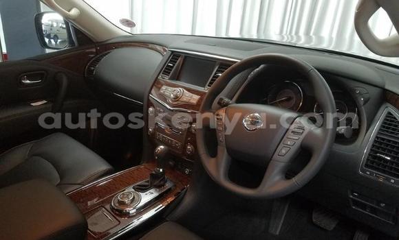 Oofamaa Nissan Patrol White Makiinaa iti Bissil keessatti Nairobi keessatti Oofamaa Nissan Patrol White Makiinaa iti Bissil keessatti Nairobi keessatti