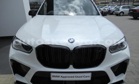Nunua Ilio tumika BMW X5 M Nyeupe Gari ndani ya Hola nchini Kenya ya Pwani