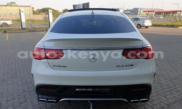 Nunua Ilio tumika Mercedes‒Benz GL-klasse AMG Nyeupe Gari ndani ya Nairobi nchini Nairobi Nunua Ilio tumika Mercedes‒Benz GL-klasse AMG Nyeupe Gari ndani ya Nairobi nchini Nairobi