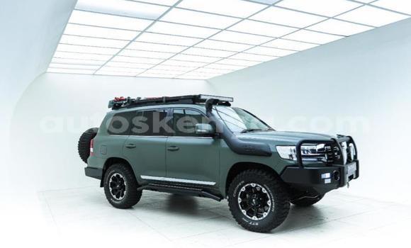 Buy Used Toyota Land Cruiser Green Car in Nairobi in Nairobi