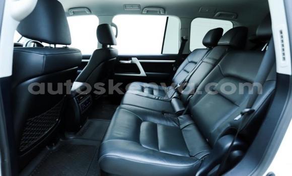 Oofamaa Toyota Land Cruiser Green Makiinaa iti Nairobi keessatti Nairobi keessatti Oofamaa Toyota Land Cruiser Green Makiinaa iti Nairobi keessatti Nairobi keessatti