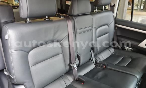 Nunua Ilio tumika Toyota Land Cruiser Nyeupe Gari ndani ya Mombasa nchini Kenya ya Pwani Nunua Ilio tumika Toyota Land Cruiser Nyeupe Gari ndani ya Mombasa nchini Kenya ya Pwani