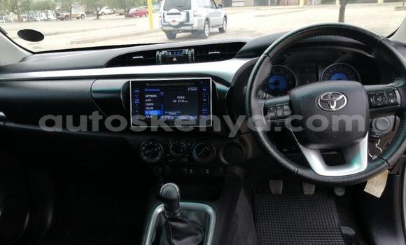 Nunua Ilio tumika Toyota Hilux Fedha Gari ndani ya Nairobi nchini Nairobi Nunua Ilio tumika Toyota Hilux Fedha Gari ndani ya Nairobi nchini Nairobi